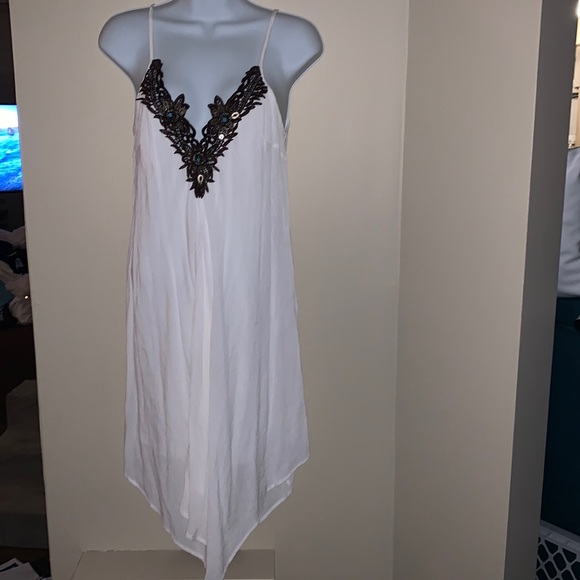 Venus dress - Picture 3 of 4